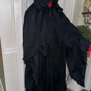 Black distressed 4 layer cloak set