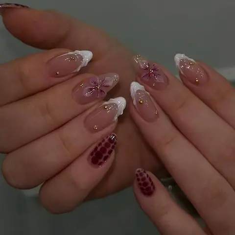 24pcs Oval Press-On Nails, Glossy False Nails, Cute Wearable Nail Tips for Girls, Daily Use & Parties, Adorable Design, Almond Shape Nails, Decorative Nails, Fake Nails