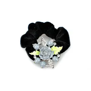 Pony tail holder with silver leaves and pomegranate flowers - Grey