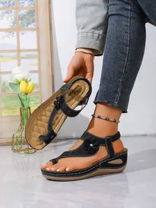 New summer women's shoes, solid-color hollow-out wedge flip-flops, Flip Flop Sandal, Casual Sandals, with floral designs, thick-soled height-increasing, versatile, plus-size comfortable casual slippers