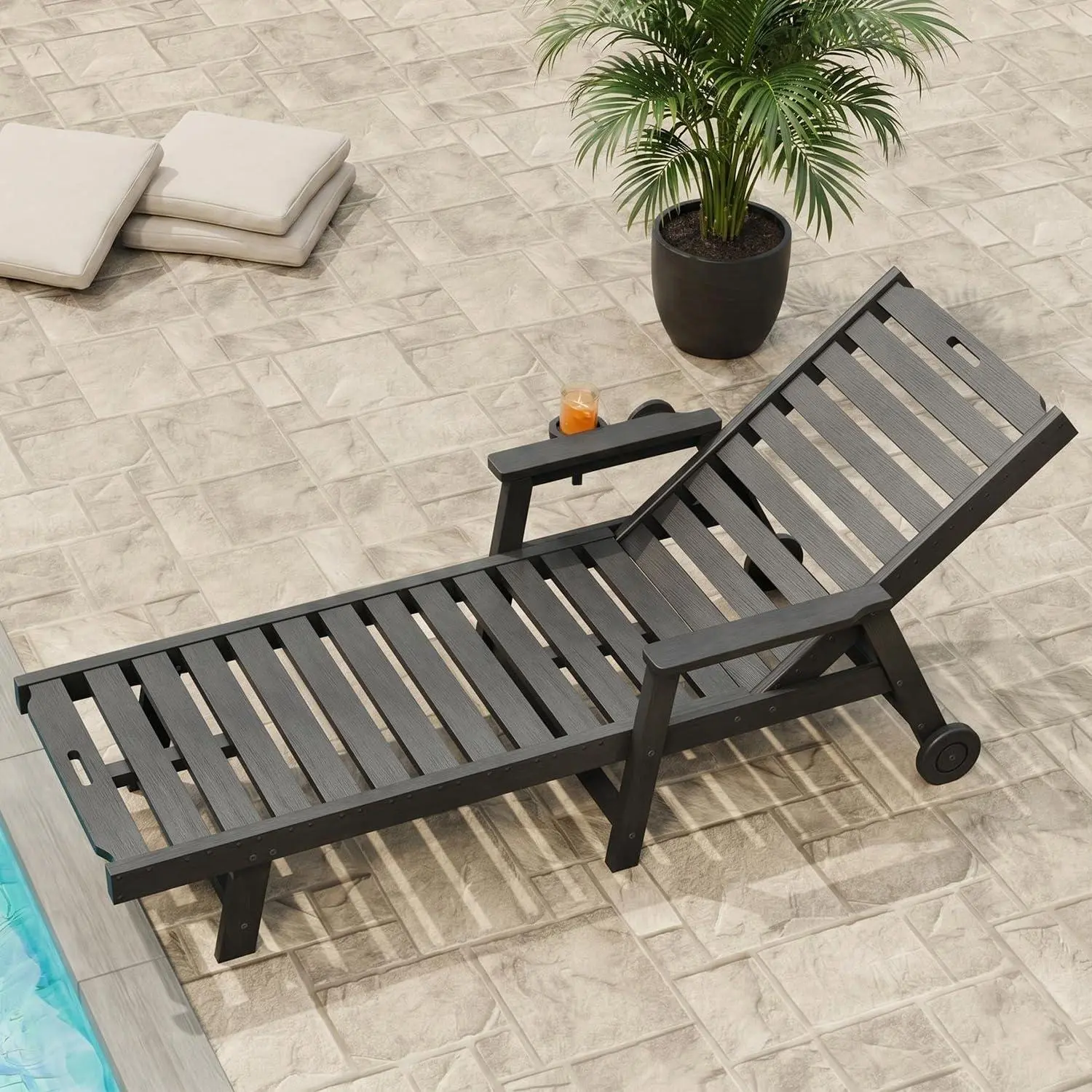 GARVEE Lounge Chair Outdoor with Wheels & 5-Position Adjustable Backrest, Oversized Chaise Lounge with 2 Move Handle, HDPE Outdoor Lounge Chair w/Detachable Cup Holder, for Patio, Pool, Dark Grey