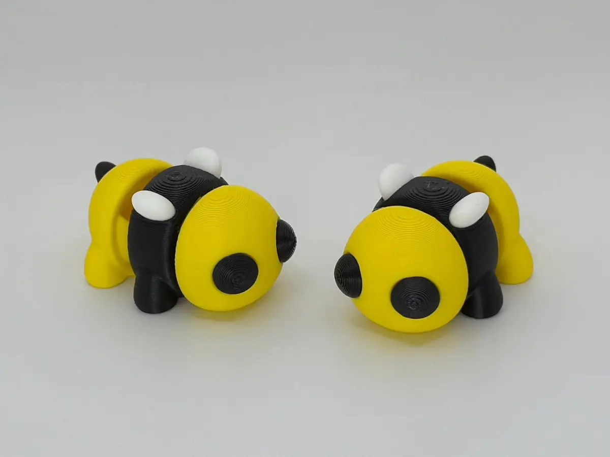 3D-Printed Wobbly Bee Buddy Miniature Figurine - 1.75" PLA Cute Animal Home Decor, Artistic Decorative Accent, Playful Statue, Desk Companion Gift for Bee Lovers, Miniature Figurines
