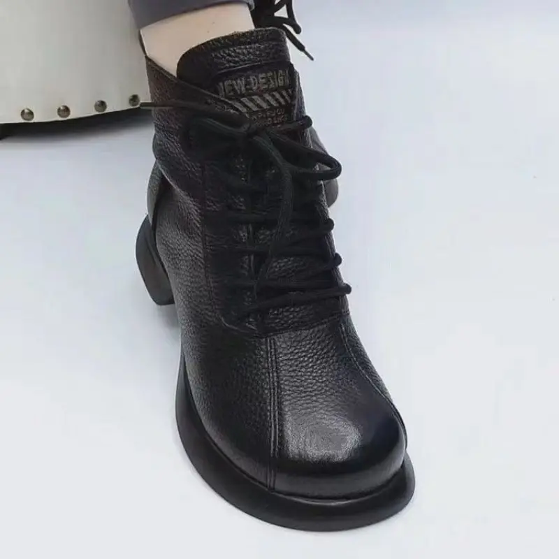 Women's 2025 Winter Fleece-Lined Warm Cuban Boots - Plain Synthetic Leather & Faux Leather, Round Toe, Inner Height-Increasing, EVA Soft Sole, Slip-Resistant Dark Brown Walking Footwear