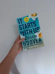 It Starts with Us: A Novel (It Ends with Us) Paperback