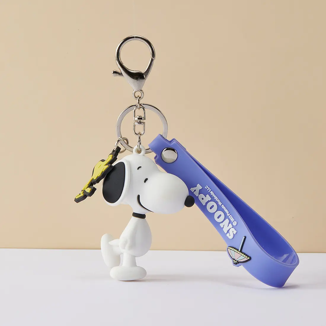 MINISO Snoopy Keychain – Cute Summer Adventure Series 3D Keychain, Car Key Gift for Fans (Walk) MINISO Snoopy Keychain – Cute Summer Adventure Series 3D Keychain, Car Key Gift for Fans (Walk)