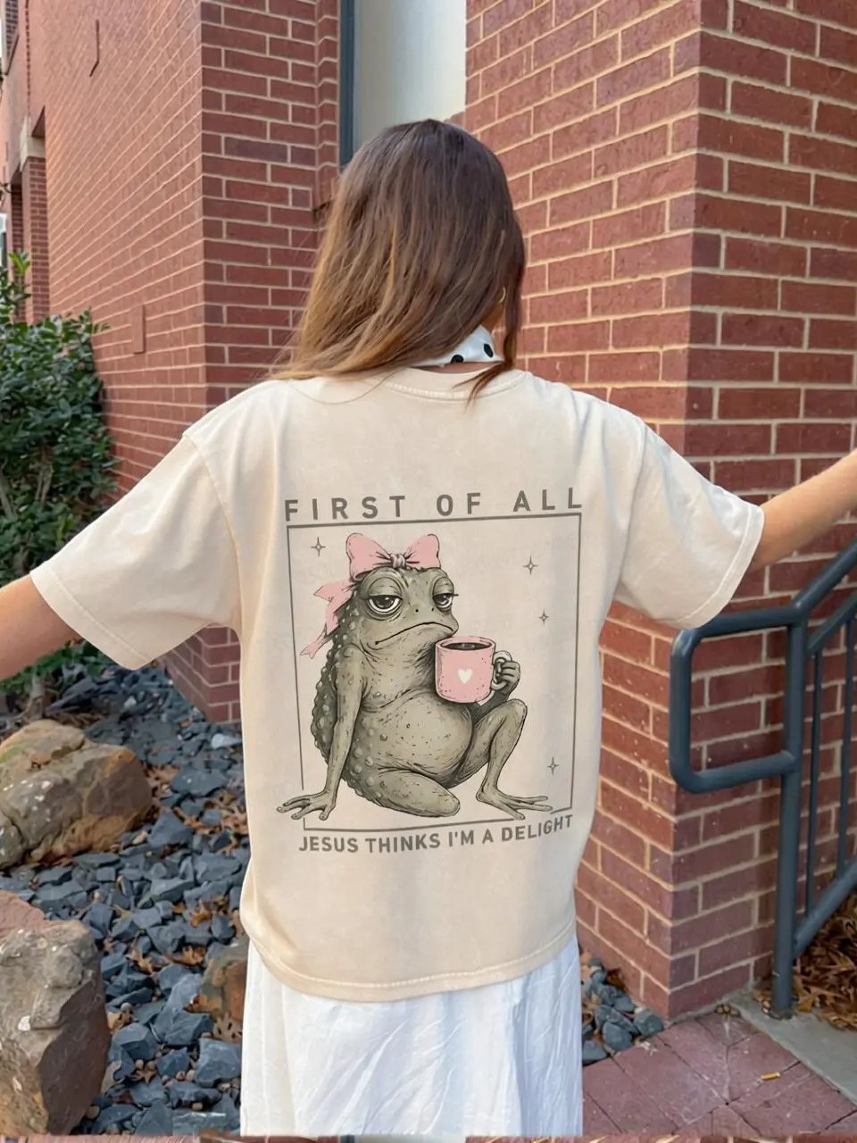 Women's Vintage Printed Short-Sleeve T-Shirt - "First Of All Jesus Thinks I'm A Delight" Graphic, Heavyweight Oversized Frog Design, Casual Everyday Wear