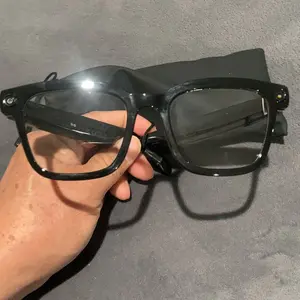 Smart Bluetooth Glasses with Camera, 1080p Video Recording Wearable Glasses, Multifunctional Wireless Audio Glasses with Headphone, Outdoor Sports Camera Sunglasses with Intelligent Voice Assistant, Anti-blue Light Protection Eyeglass