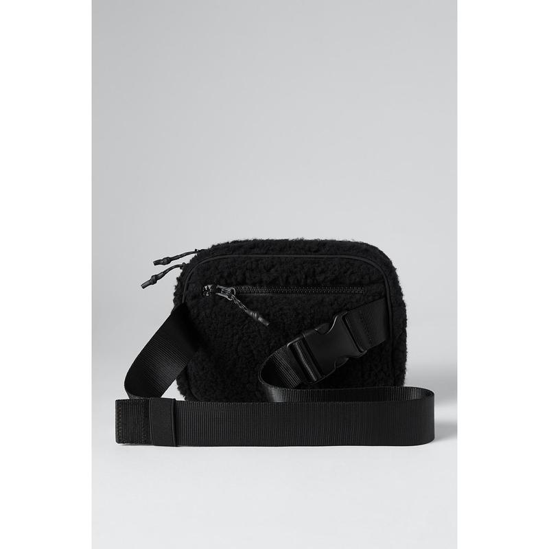 Fabletics The Belt Bag Teddy - Unisex