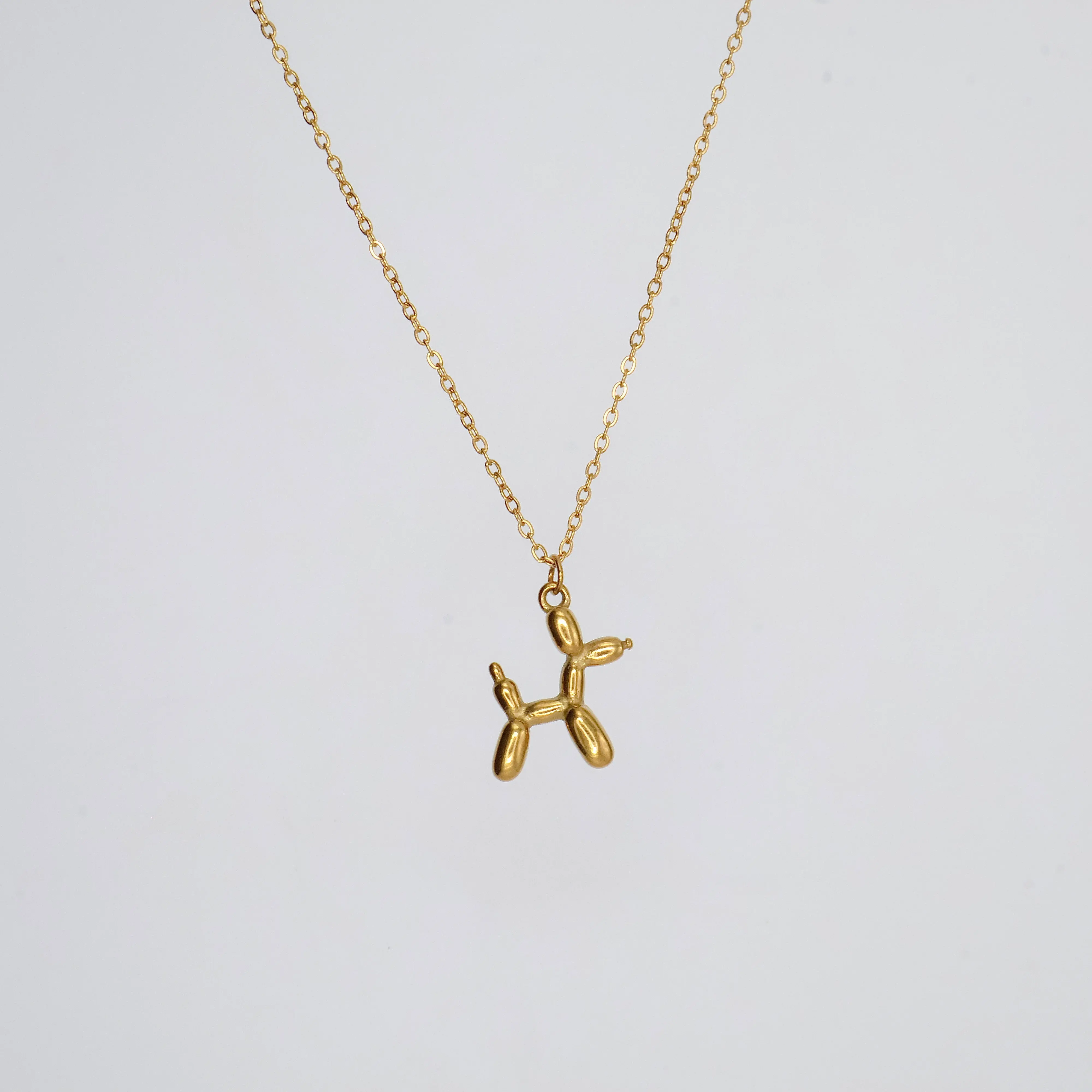 Balloon Dog Necklace (Gold)
