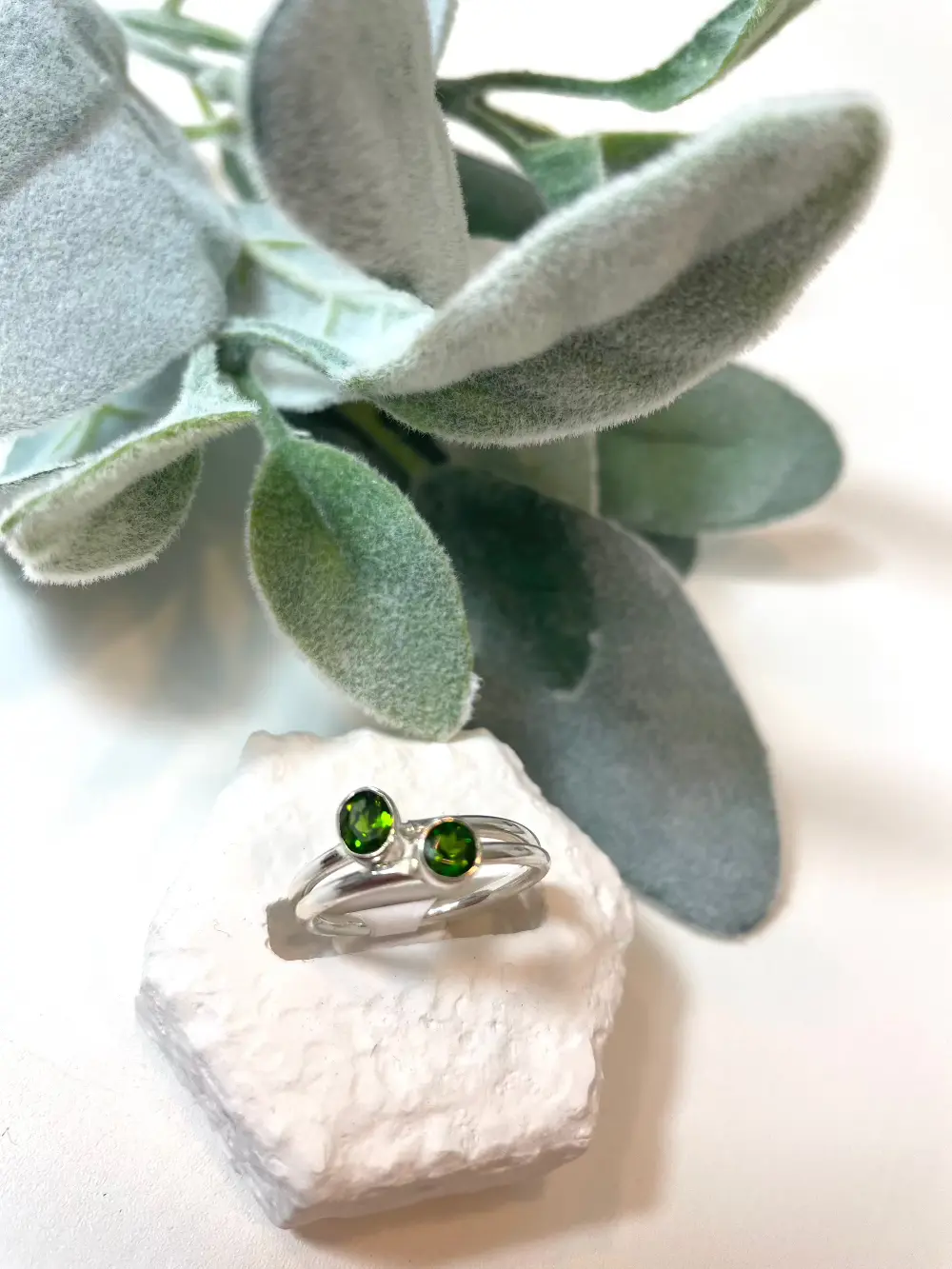 23* Green Chrome Diopside Stacking Ring