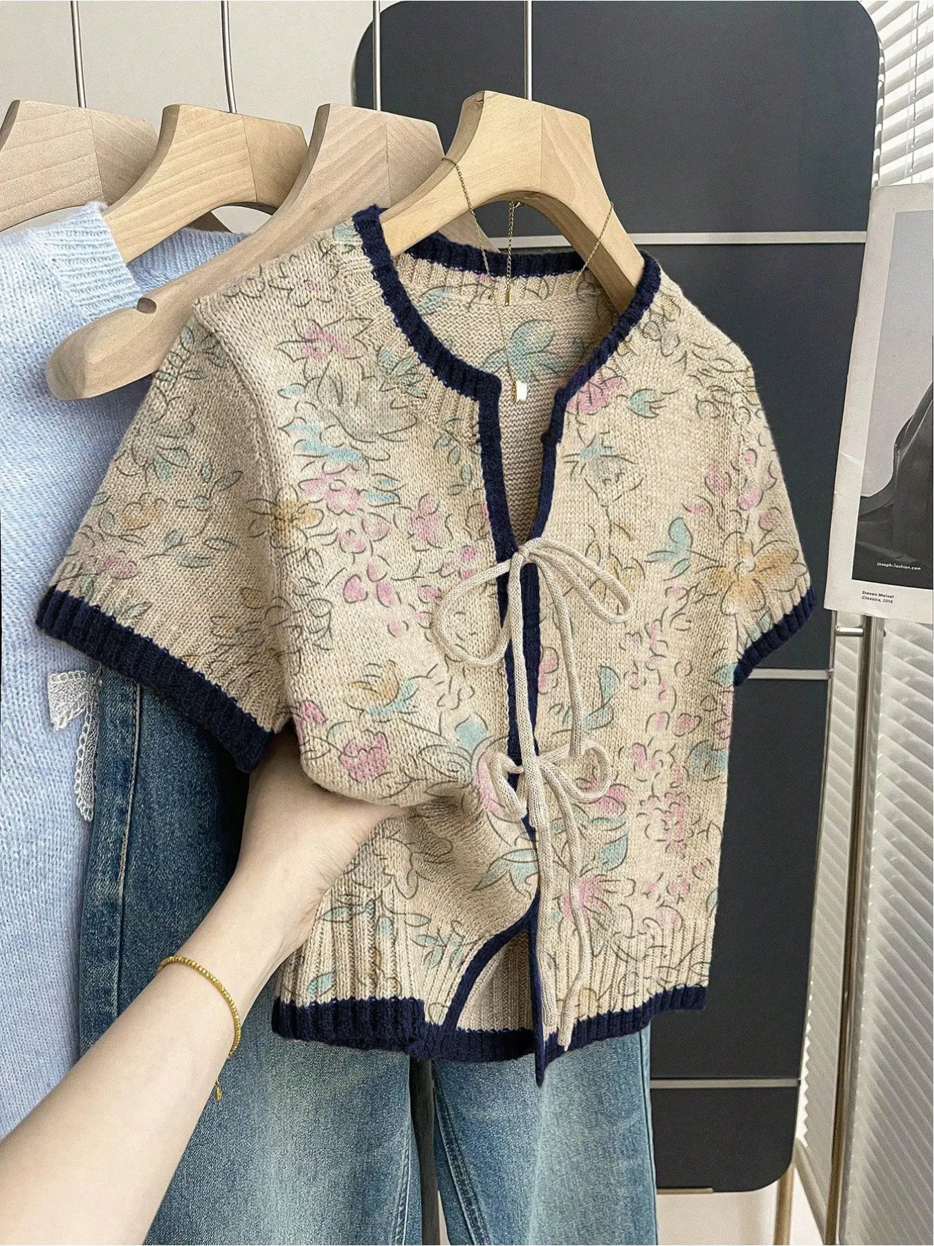 Women's khaki bohemian vacation short-sleeve knit top. Loose round neck, contrast floral print, front tie design, contrast piping. Comfortable for spring & summer casual wear. Womenswear