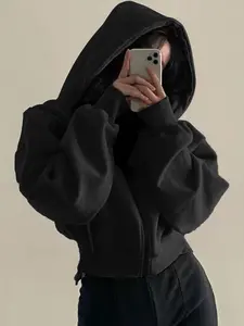 A set of black short bat sleeve hoodies with hooded sports tops, suitable for autumn and winter, suitable for home, indoor, and outdoor wear