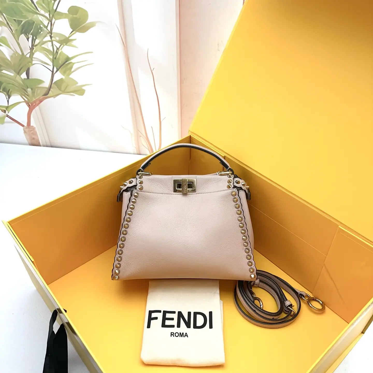 Pre-owned FENDI Cream Grained Leather Studded Peekaboo Satchel 0804 RAYE 21969615