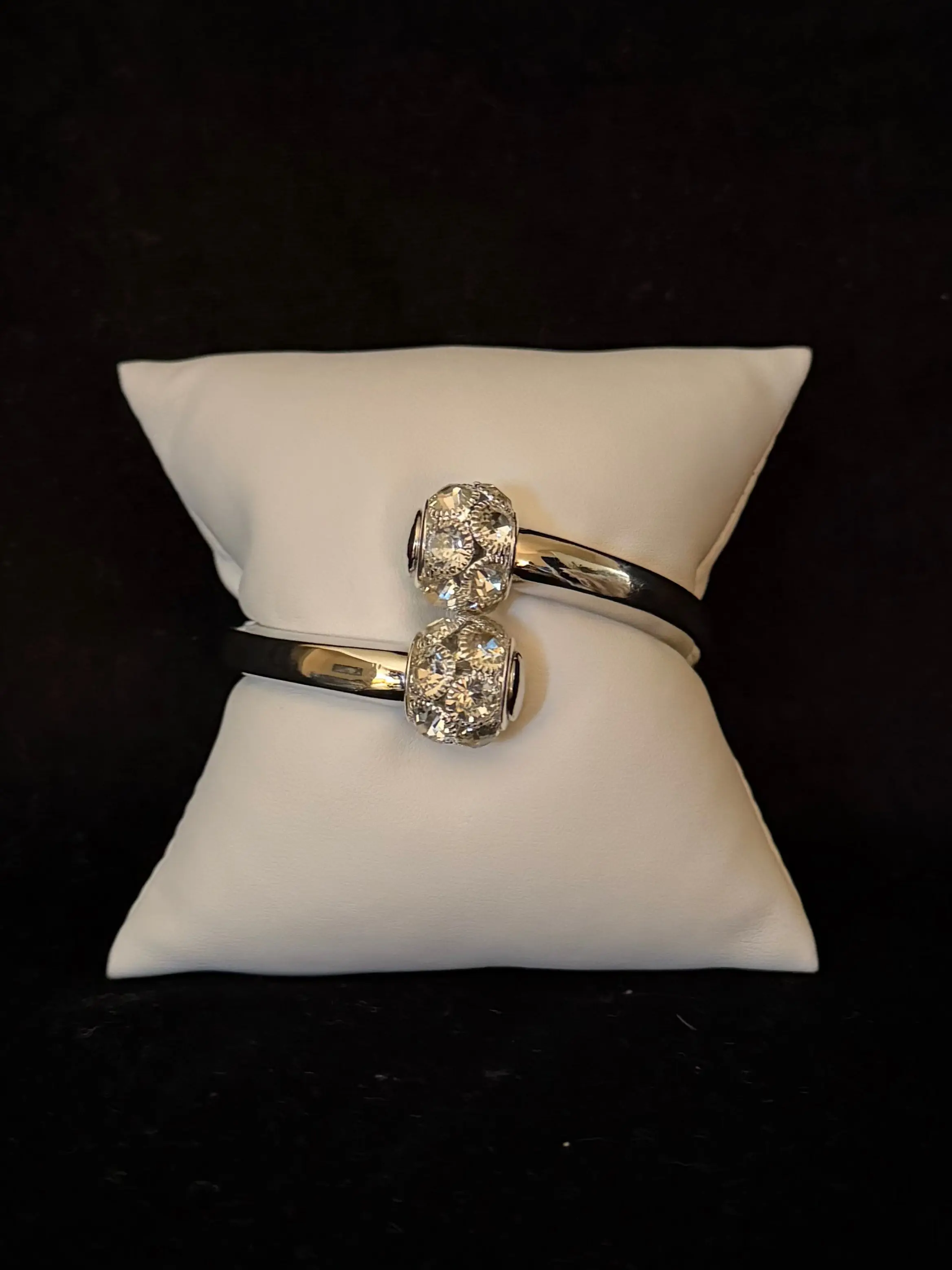 Female Kiss-lock Bangle, Silver Tone, Rhinestone Ends, Secure Lock Costume Jewelry Bracelet, One-Piece