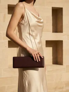 Burgundy Rectangular Handbag, Fashionable Shoulder Bag, Luxury Textured Leather Hard Shell Evening Bag, Detachable Chain Strap, Perfect for Weddings and Parties