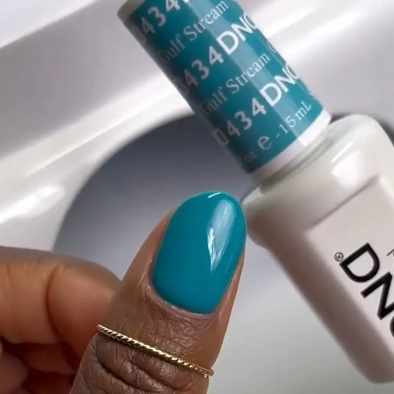 DND 434 GULF STREAM Gel and Lacquer Duo nail care nail art blue gel nail