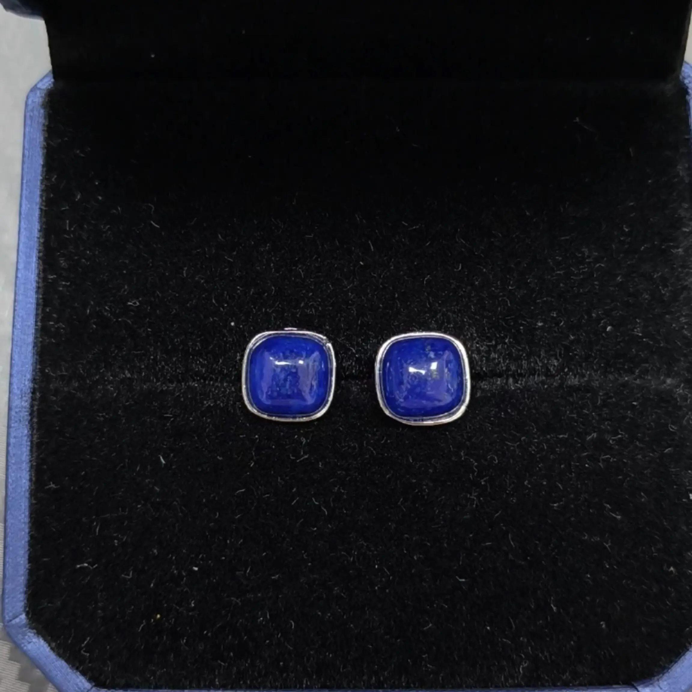 Liz(18598)gc.Simple lapis lazuli earrings