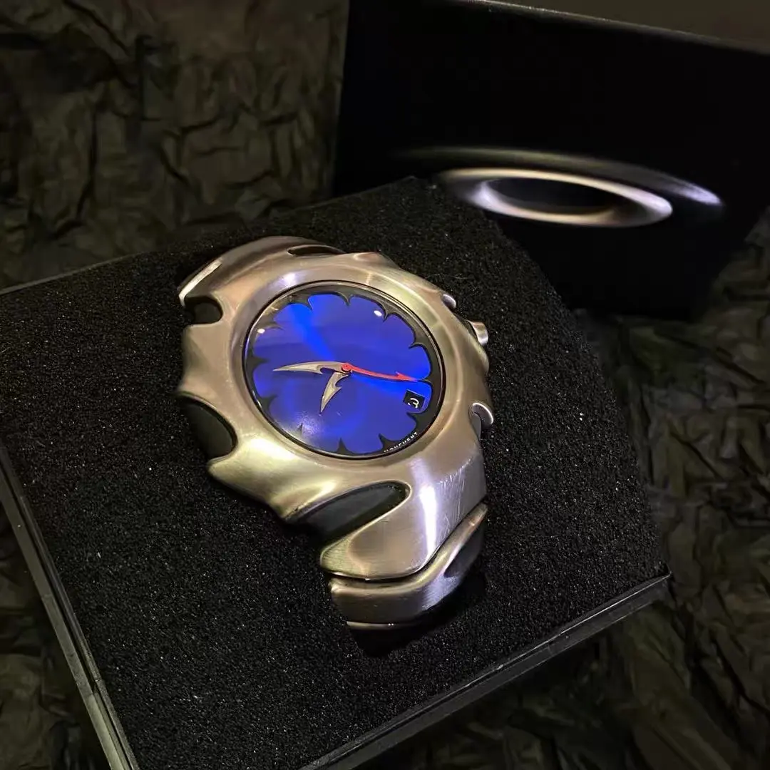 Blade Super Punk Samurai Series Halloween Men's Watch Stainless Steel Street Style Timepiece in Gift Box for Unique Fashion Statement