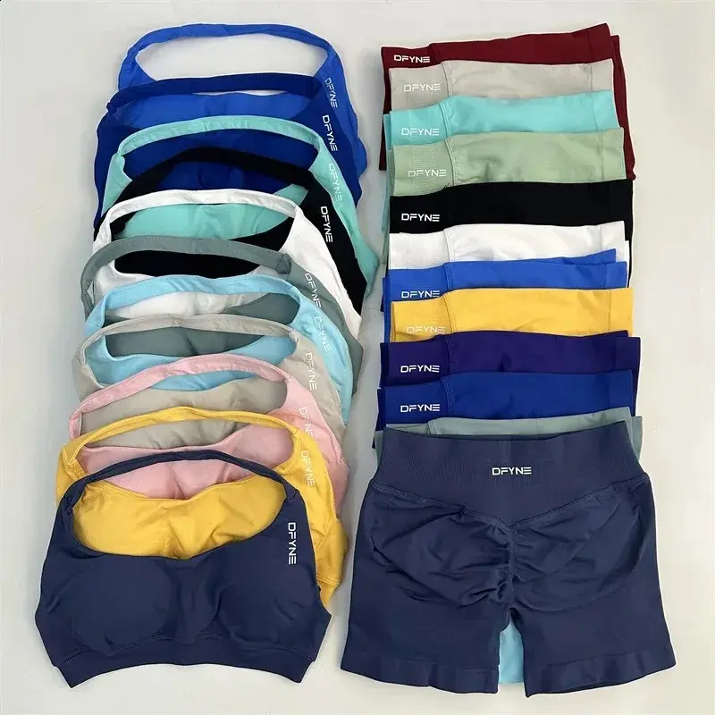 Dfyne Seamless Yoga Set - Impact Scrunch Workout Shorts & Halter Sports Bra, Women’s Fitness Gym Suit for Active Performance Stretchable Activewear Casual Activewear