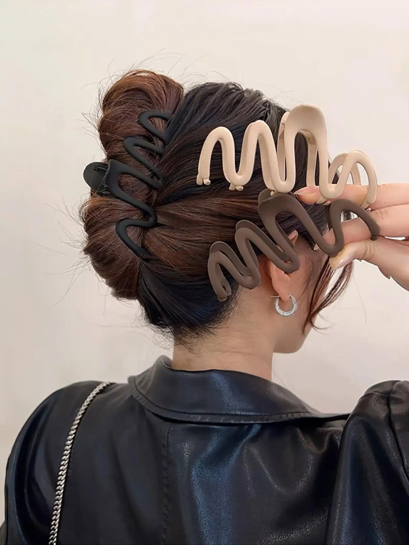 3pcs Simple Matte Solid Color Wave Design Hair Claw for Women & Girls, Minimalist Headwear Suitable for Thick Hair, Fashion Hair Accessories for Party