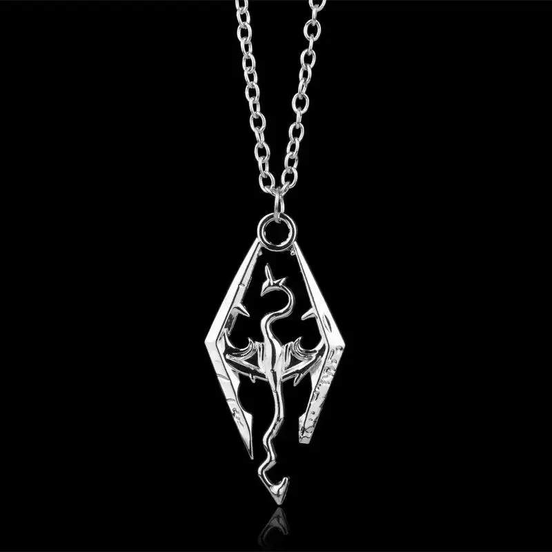 Skyrim-Inspired Cosplay Style Dragon Chain Necklace for Men, Vintage Gothic Prismatic Pendant Jewelry with Silver Pterosaur Design, Cosplay Style Necklaces, Dragon Chain Necklaces