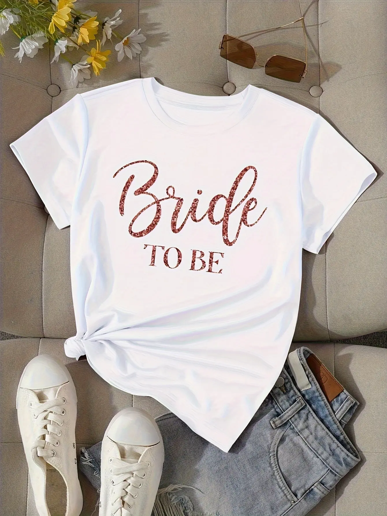 Women'S  Unisex Bride to Be Glitter T-Shirt _ Whit