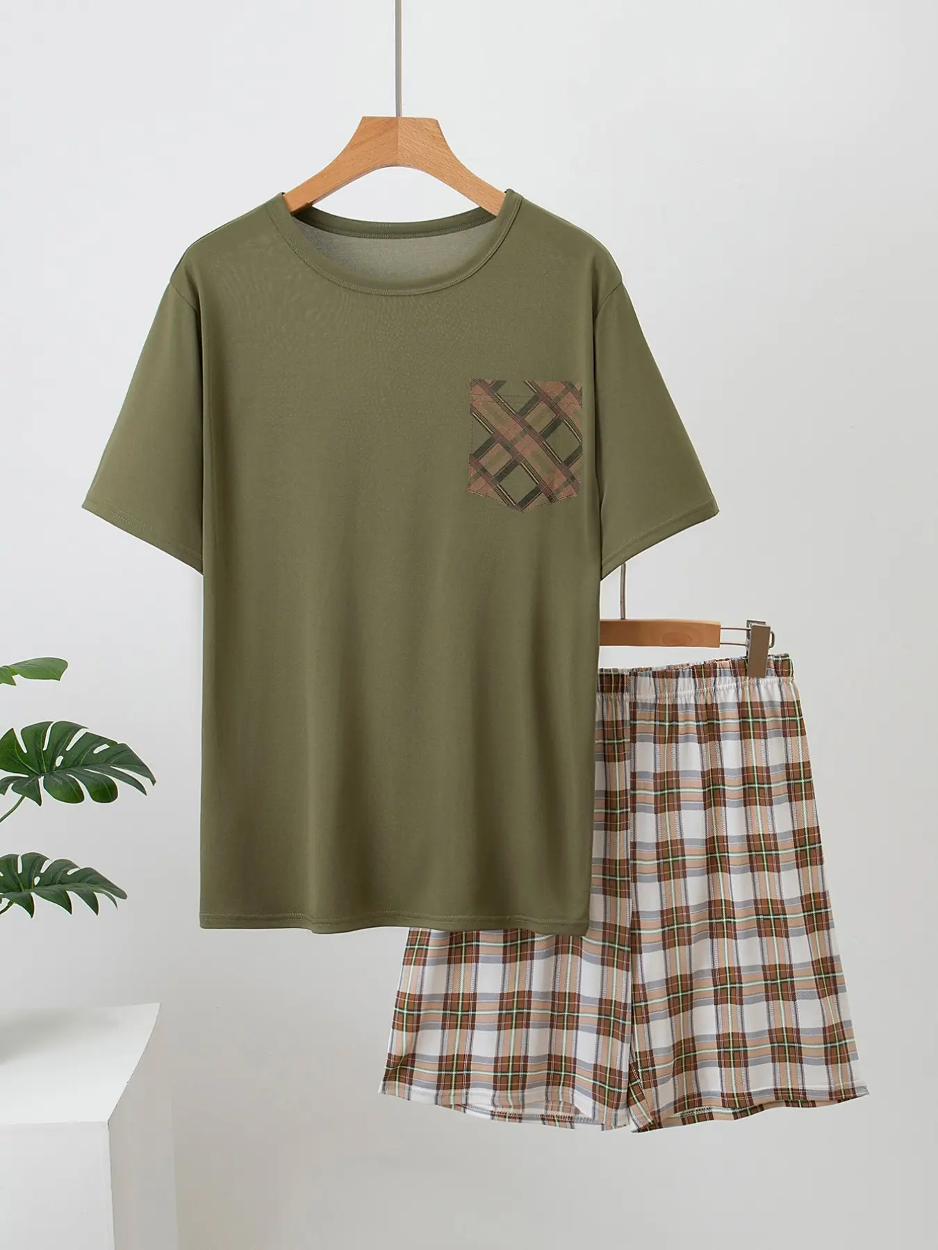 Men's Summer Thin Fitted Fabric Pajama Set Pjs, Pyjamas, Short Sleeve Shorts 2-Piece, Checked Plaid Line Casual Home Clothing, Homewear, Comfortable Loungewear Nightwear Soft Casual Pajamas for Men