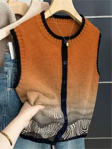 French retro style loose crew neck sleeveless color-block buttoned khaki women's sweater vest, Knitwear, suitable for spring and summer women's wear