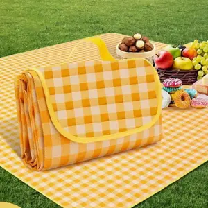 Large 200 cm x 150 cm beach blanket, outdoor picnic blanket, waterproof and sandproof portable blanket, foldable and lightweight suitable for camping, beach, park in spring and summer