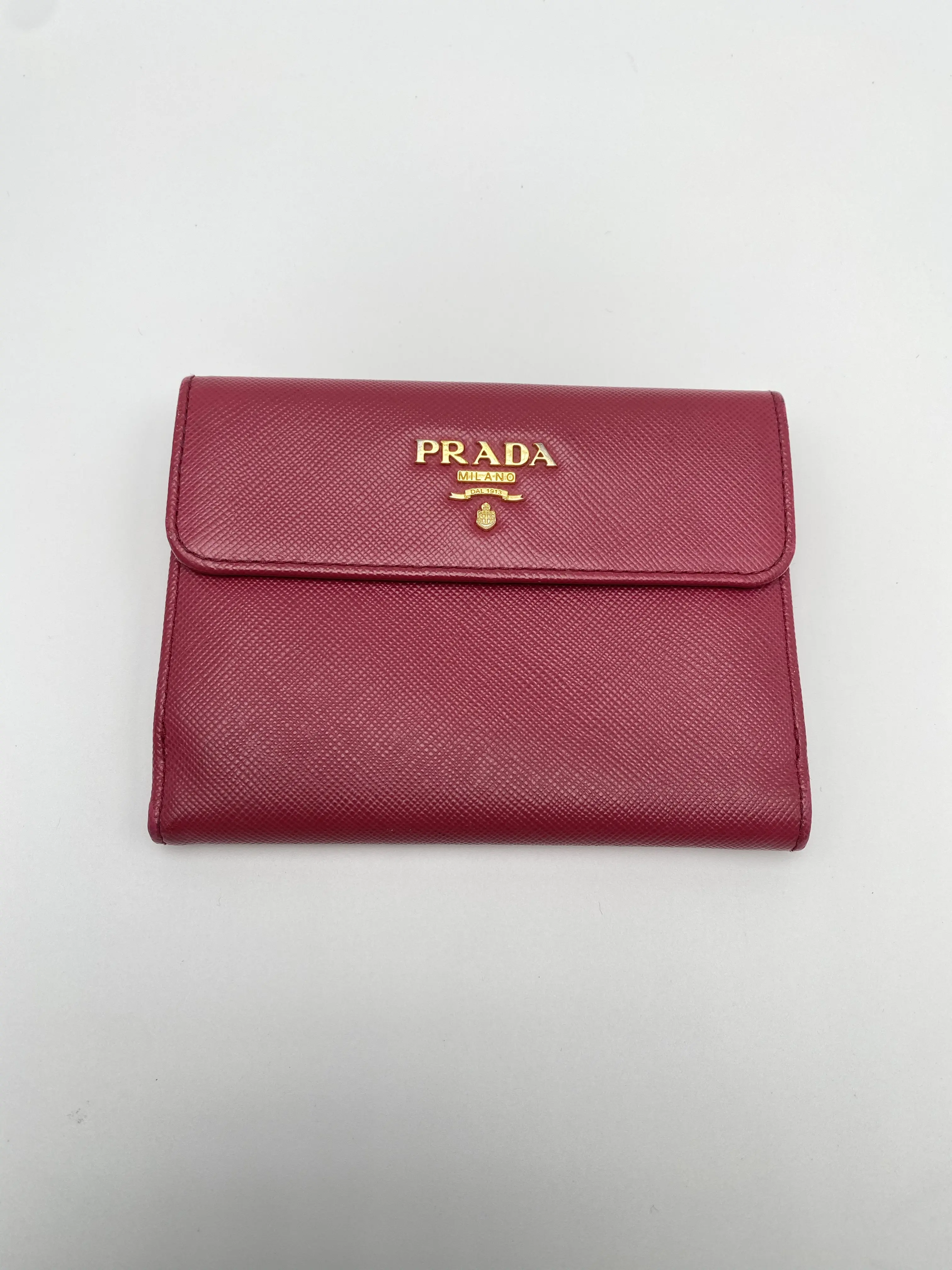 Pre-owned PRADA Pink Saffiano Leather Trifold Wallet with Gold Logo