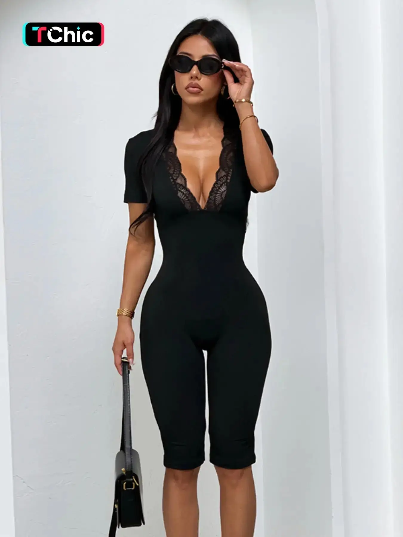 Lace V-Neck Romper, Womenswear, Elegant and Chic Design, Fit, Perfect for Special Occasions, Comfortable and Stylish, Ideal for Parties and Events