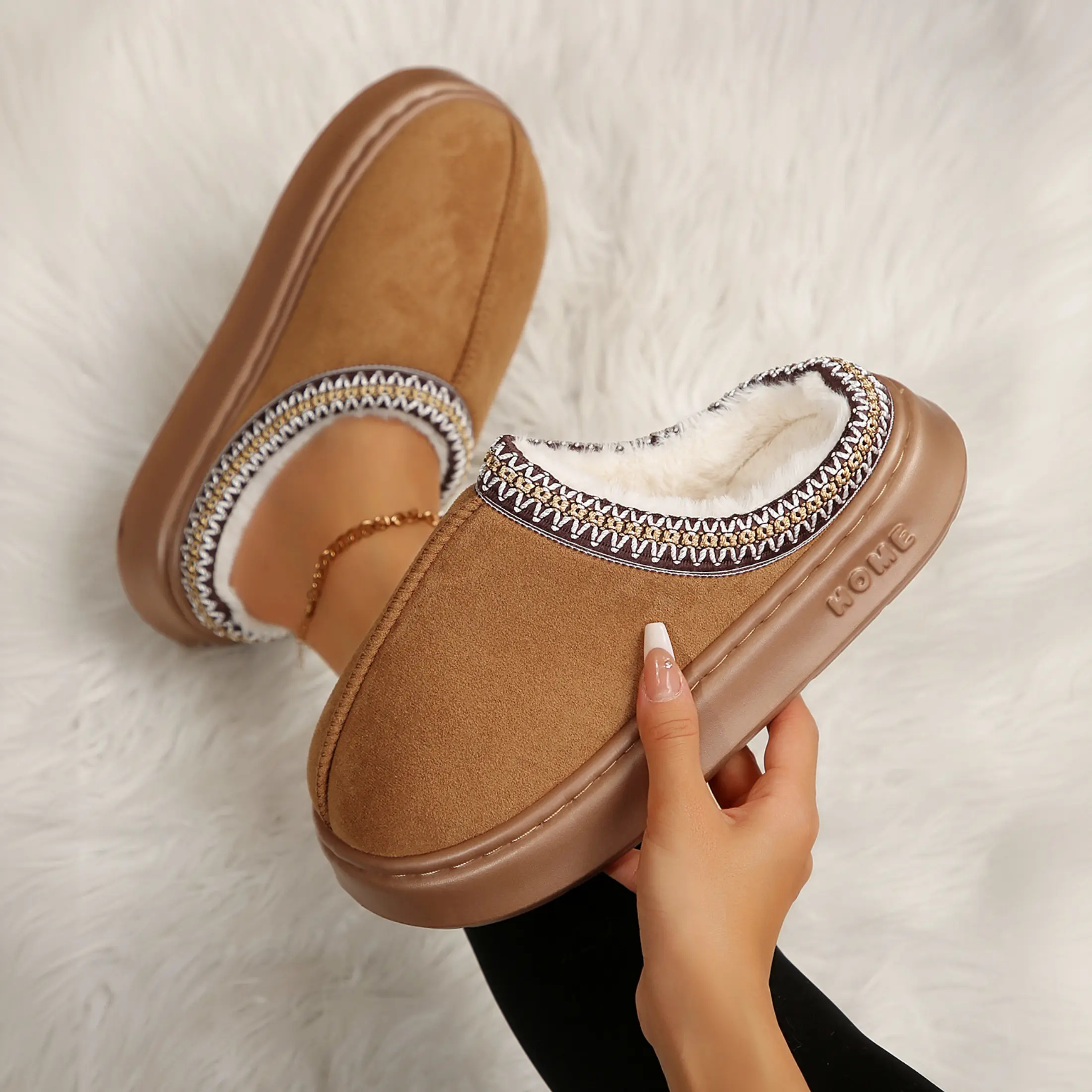 Fuzzy Lined Fleece Slippers for Women Suede Platform Winter Warm Mini Snow Boots Clogs Non-Skid Home & Travel Shoes Indoor Outdoor Footwear Non Slip Soft Camel