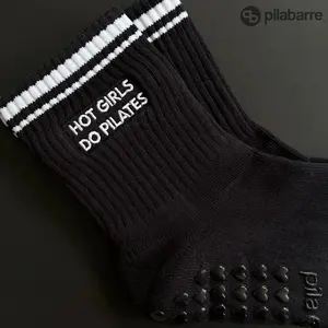 Hot Girls Do PILATES grip Socks - Black pilates socks - cute pilates socks - best pilates socks - pila barre grippy socks