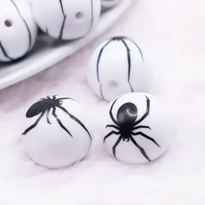 20mm Spider Print on White Bubblegum Beads