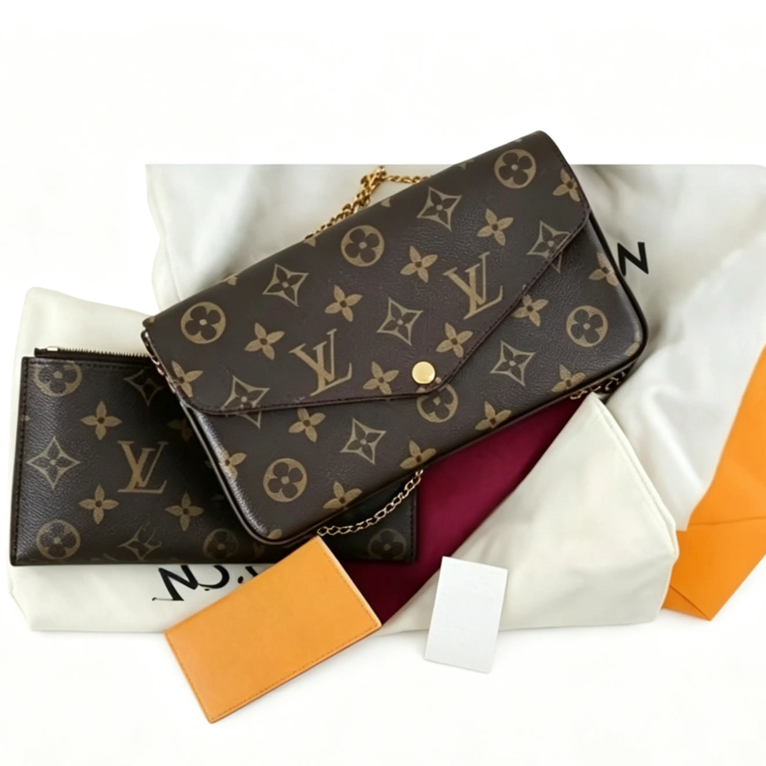 Pre-owned Louis Vuitton . Crossbody Bags Félicie Pochette Monogram Canvas Crossbody Bag with Gold Hardware