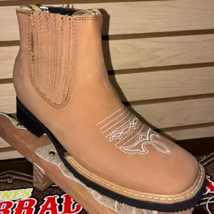 Botin Arena Piel Nobuk Sintético