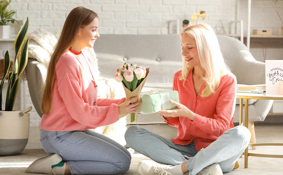A Gift from Daughter to Mom — A Mother's Day & Birthday Tribute to a Great Mother: Warm Fleece Throw Blanket (60" x 50")