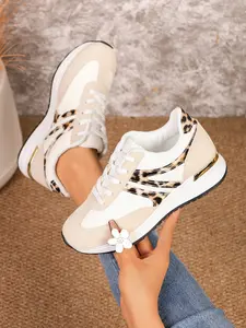 Women's Spring Summer New Large Size Round Toe Thick Sole Low Top Casual Shoes, Running Sneakers, Leopard Print Laces, Breathable Running Shoes for Daily Commute