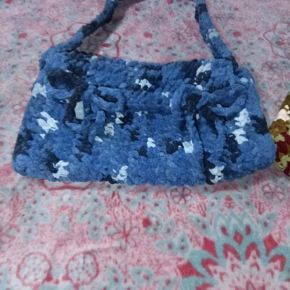 Crochet Shoulder Purse, Stylish Handheld Bag for Daily Outings