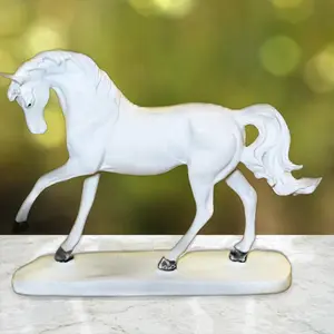 White horse Statue Caballo Blanco