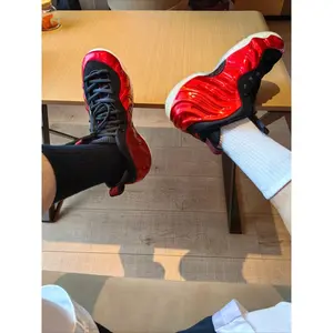 2026 New High-Quality Foamposite Basketball Shoes, Retro Athletic Sneakers, Ice Blue Crystal Sole, Red Spray, White Spray, Unisex Shoes.