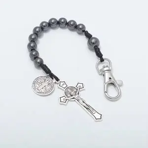 Rosario de una década con cuencas de hematita católica de bolsillo con mosquetón, medalla san Benito y crucifico para hombre y mujer.