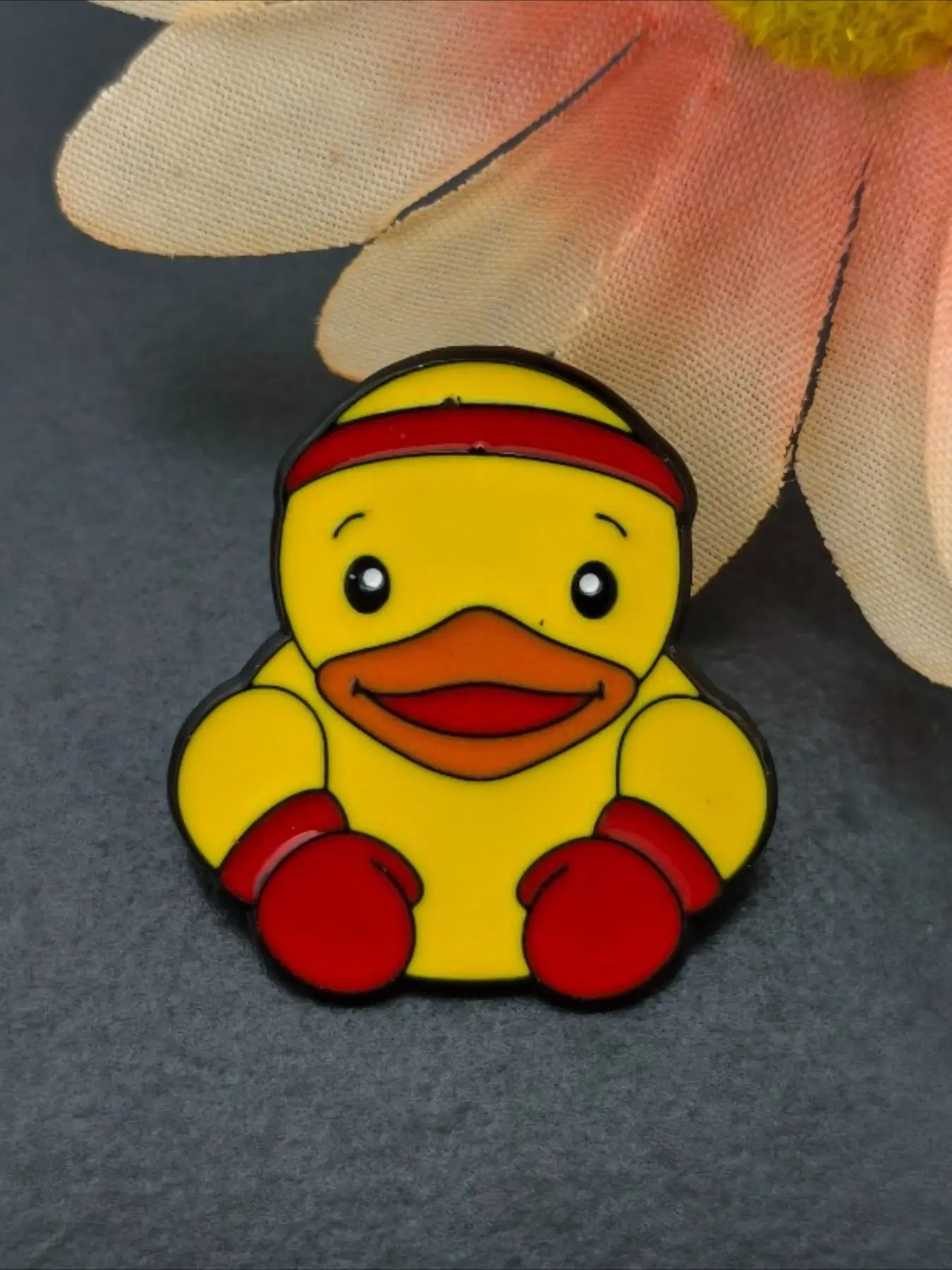 Funny Boxing Duck Enamel Brooch Pin, Cute Sports Yellow Duck Badge Cartoon Animal Lapel Pin for Backpacks Jackets, Novelty Jewelry Gift for Athletes