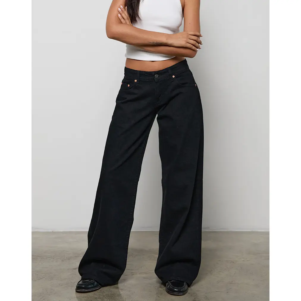 MOTEL Low Rise Roomy Jeans in Rinse Black