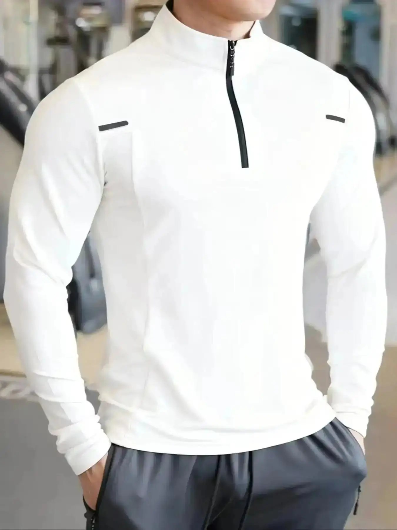 Men's Half-Zip Long Sleeve Tight-Fitting Sports Shirt with Reflective Strips, Soft Stretch Quick-Dry Gym Workout Top, Athletic Style Activewear, Stretchable Activewear, Stretchy, Lightweight