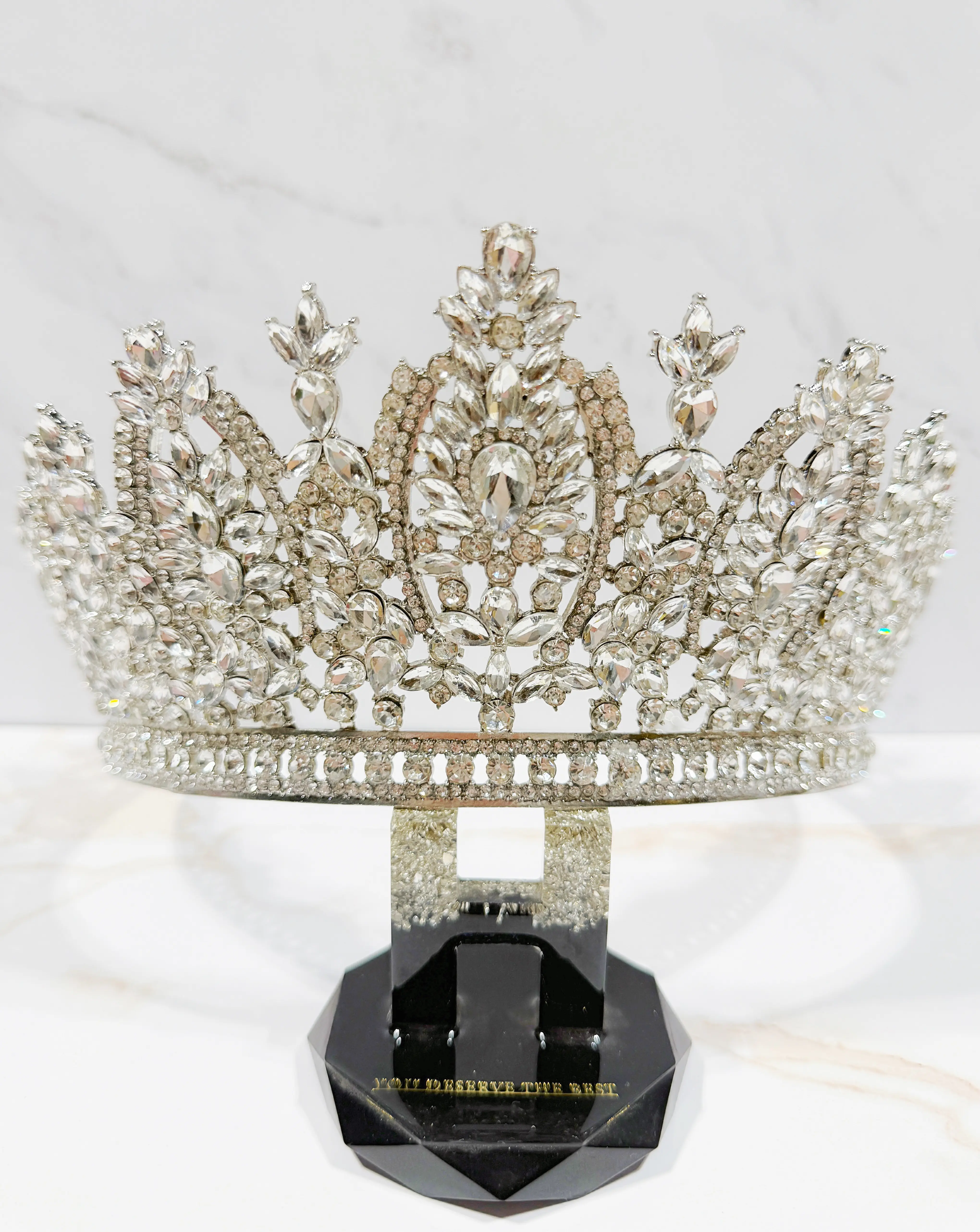 Crystal Crown Tiara - Women's Hair Accessory for Wedding, Birthday Celebrations, Quinceanera Events