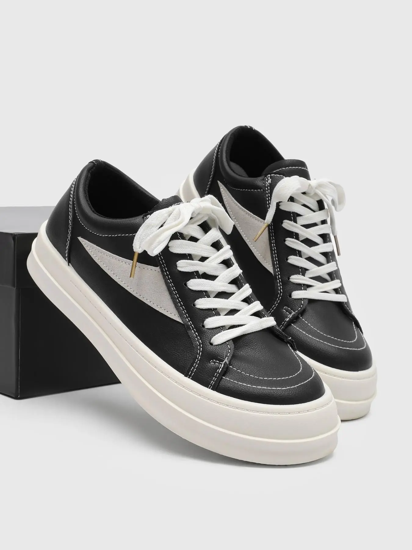Men's Fashionable Board Shoes, Sneaker, Durable and Comfortable, Perfect for Active Lifestyle, Ideal for Daily Wear, Stylish and Trendy Design