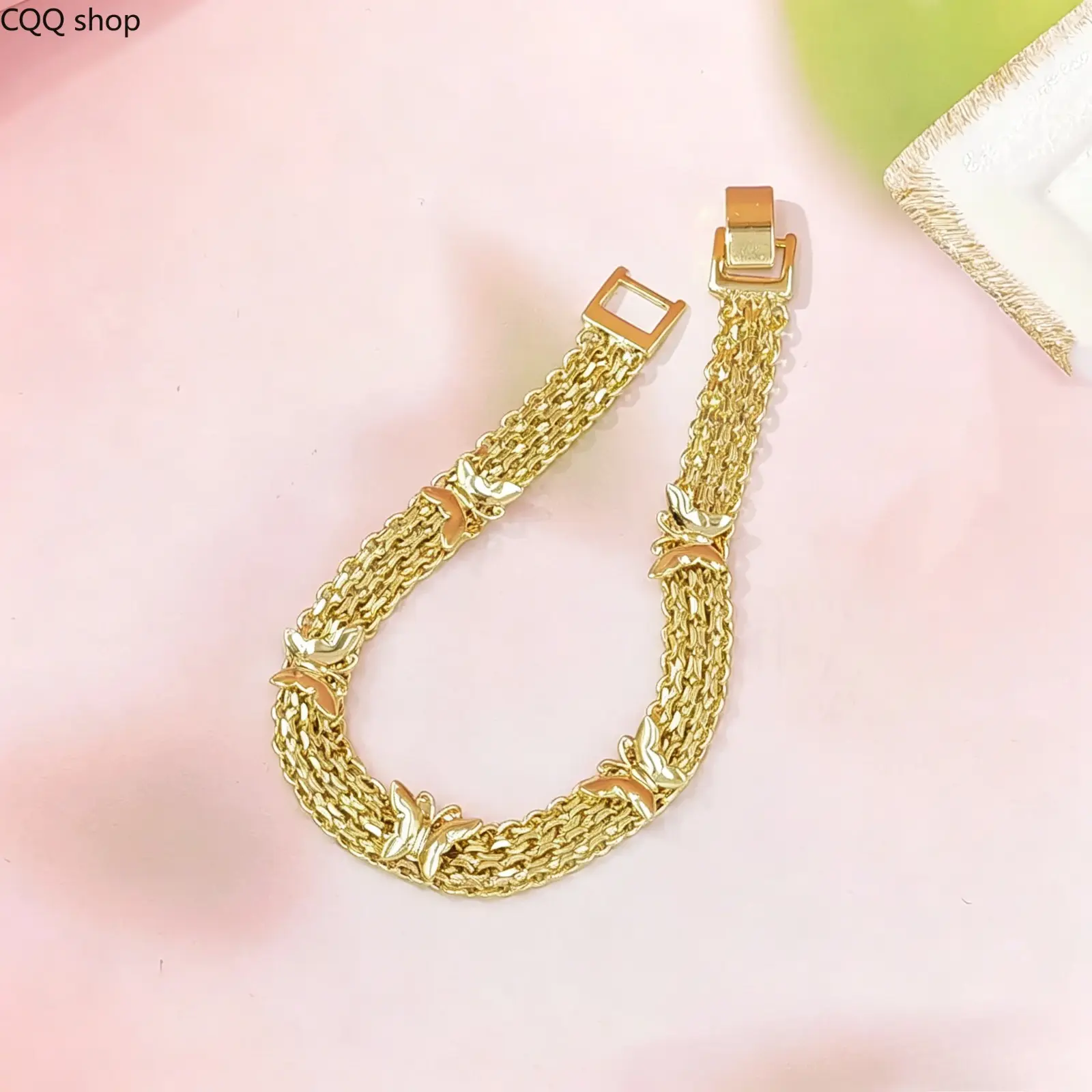 Female Animal Butterfly Charm Bangle, Elegant Sports & Outdoor Wristband, Trendy Delicate Spring Jewelry, Lightweight Friends Gift for Daily Wear & Outdoor Activities, Statement Jewelry