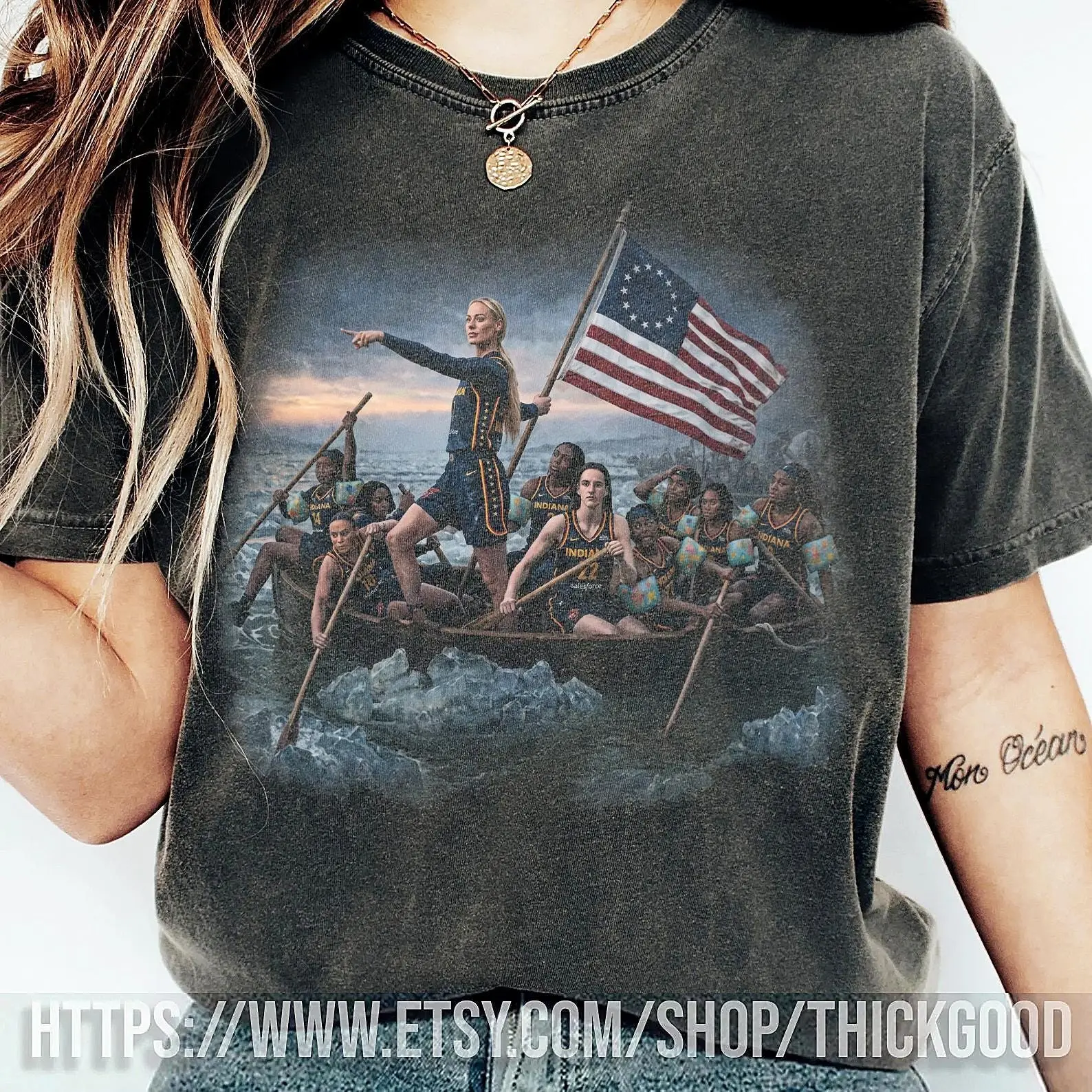 Comfort Colors Sophie Cunningham Caitlin Clark Crossing The Delaware T-Shirt, Indiaa Women's Basketball Vintage T-Shirt, Indi Fever Graphic Tee