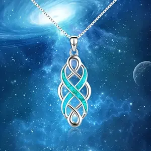 🔵 Irish Celtic Knot Necklace – Timeless Symbol of Eternity